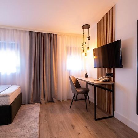Pensiunea Casa Georgia Comanesti  外观 照片